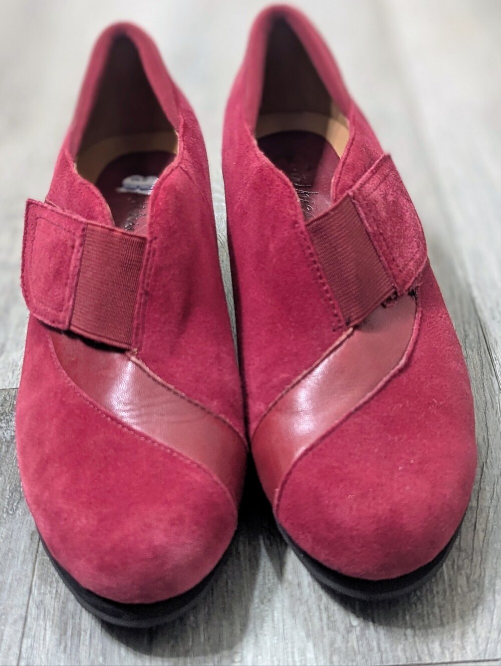 Earthiez Bondy Red Suede Wexge Heel Shoes